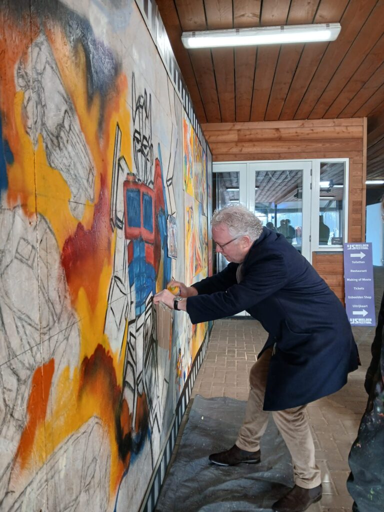 Burgemeester help een handje